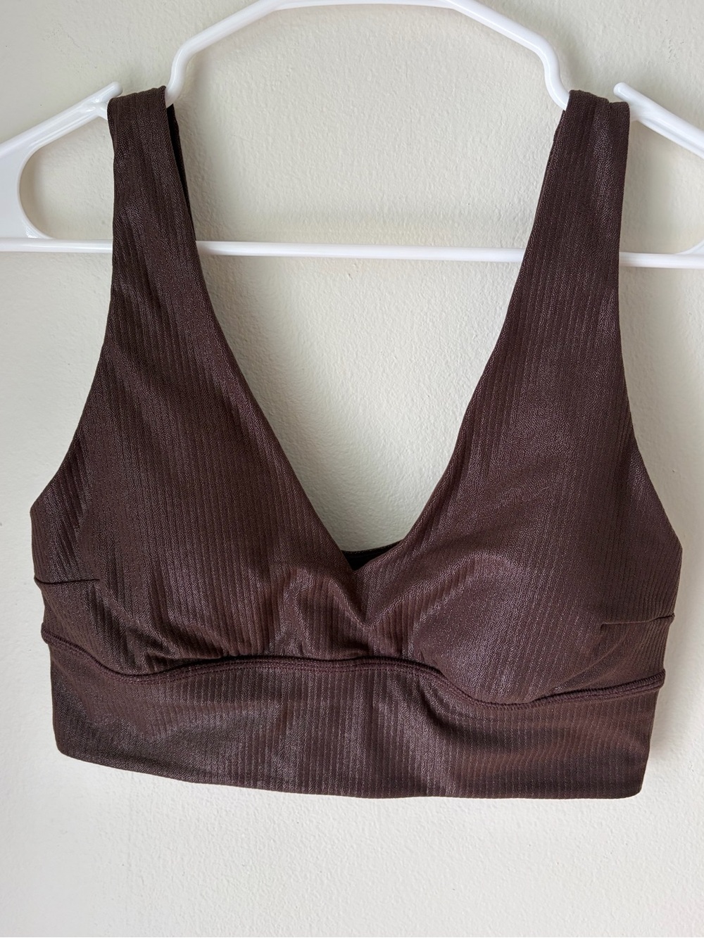 25. Size 8 LULULEMON Brown Ribbed Align V-Neck Bra